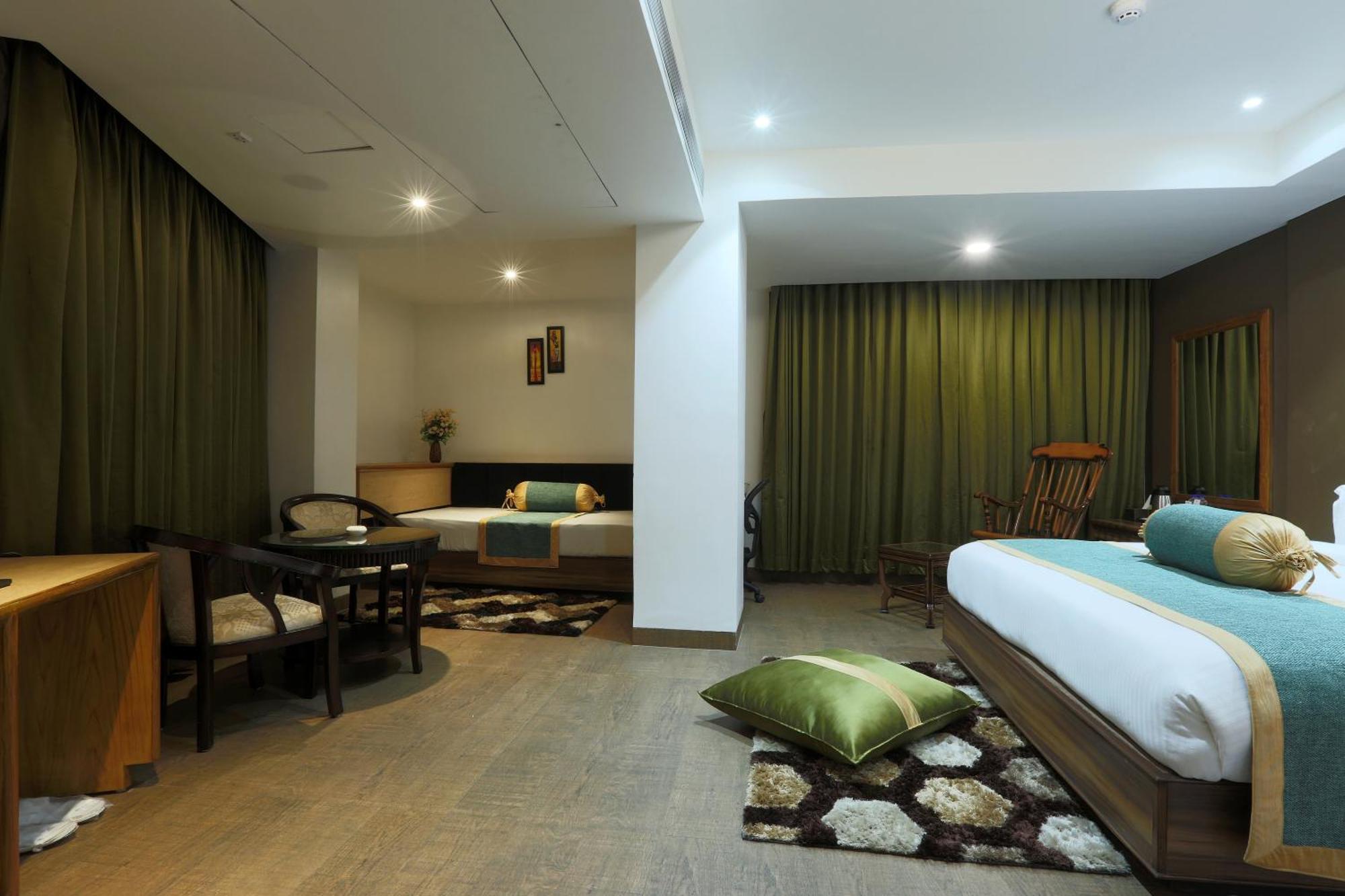 Hotel Prithvi Palace Igi Airport Delhi 新德里 外观 照片