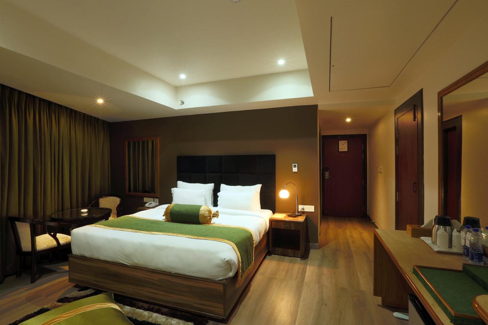Hotel Prithvi Palace Igi Airport Delhi 新德里 外观 照片