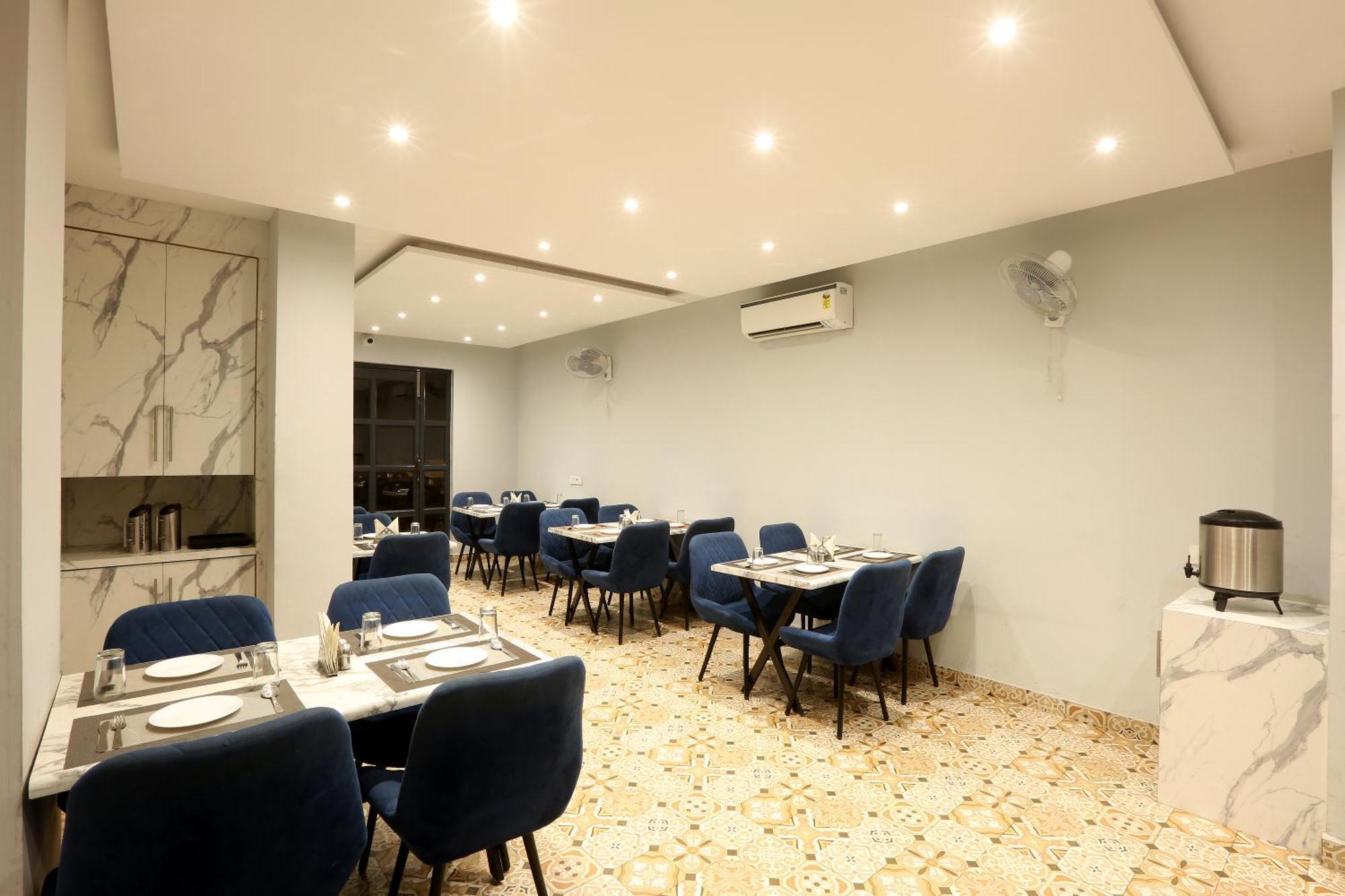 Hotel Prithvi Palace Igi Airport Delhi 新德里 外观 照片