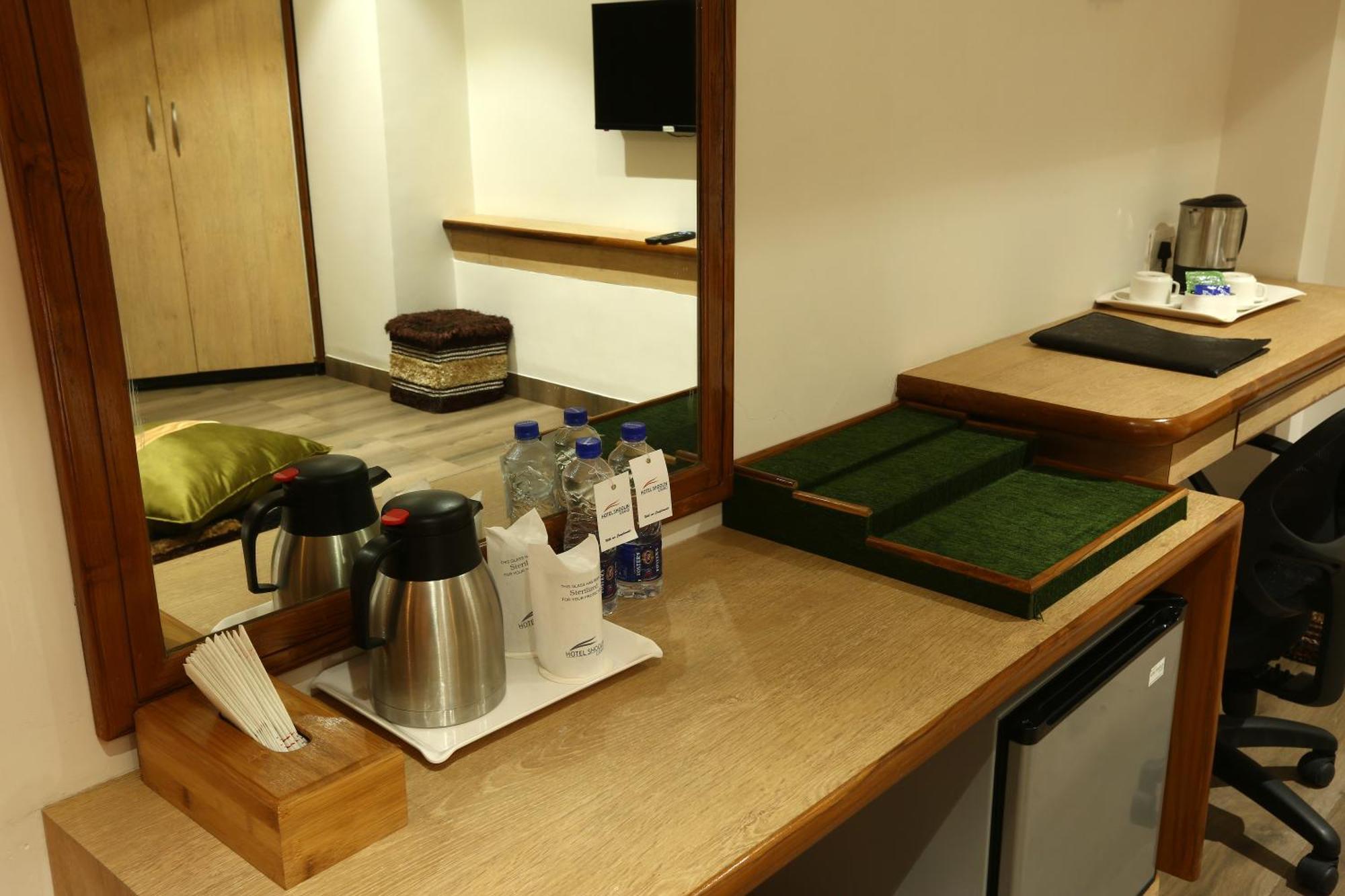 Hotel Prithvi Palace Igi Airport Delhi 新德里 外观 照片