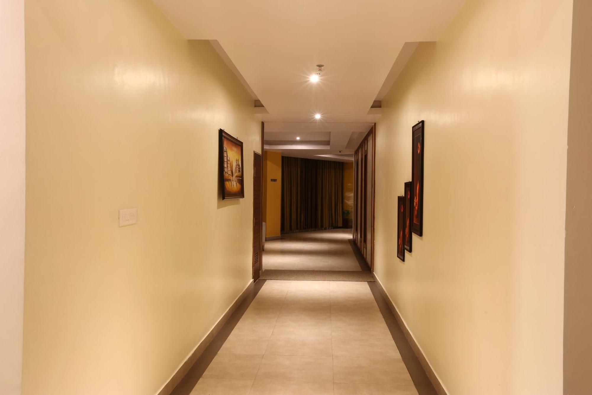 Hotel Prithvi Palace Igi Airport Delhi 新德里 外观 照片