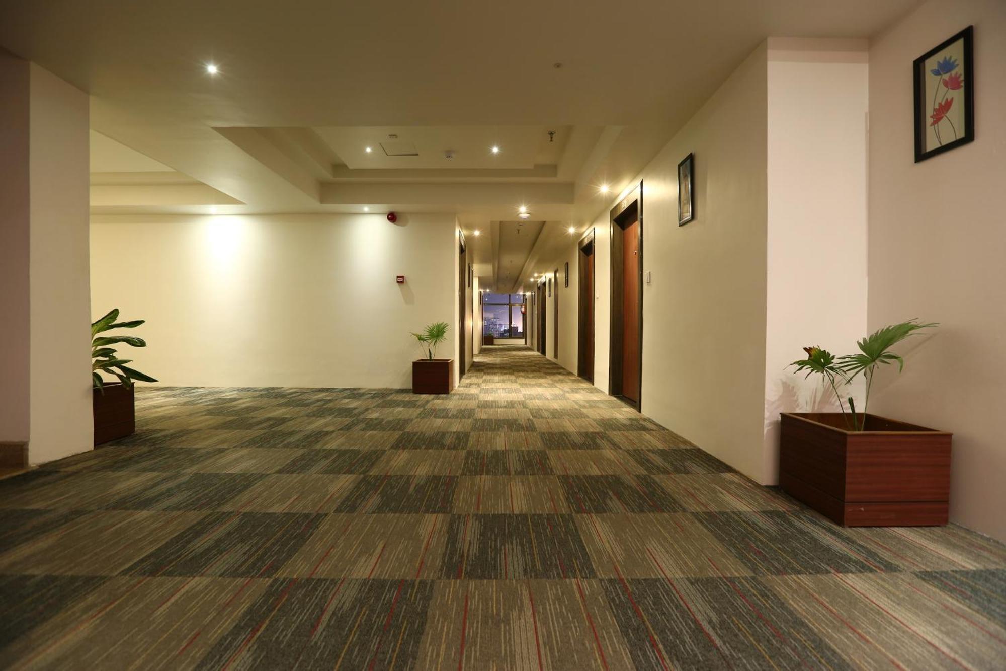 Hotel Prithvi Palace Igi Airport Delhi 新德里 外观 照片