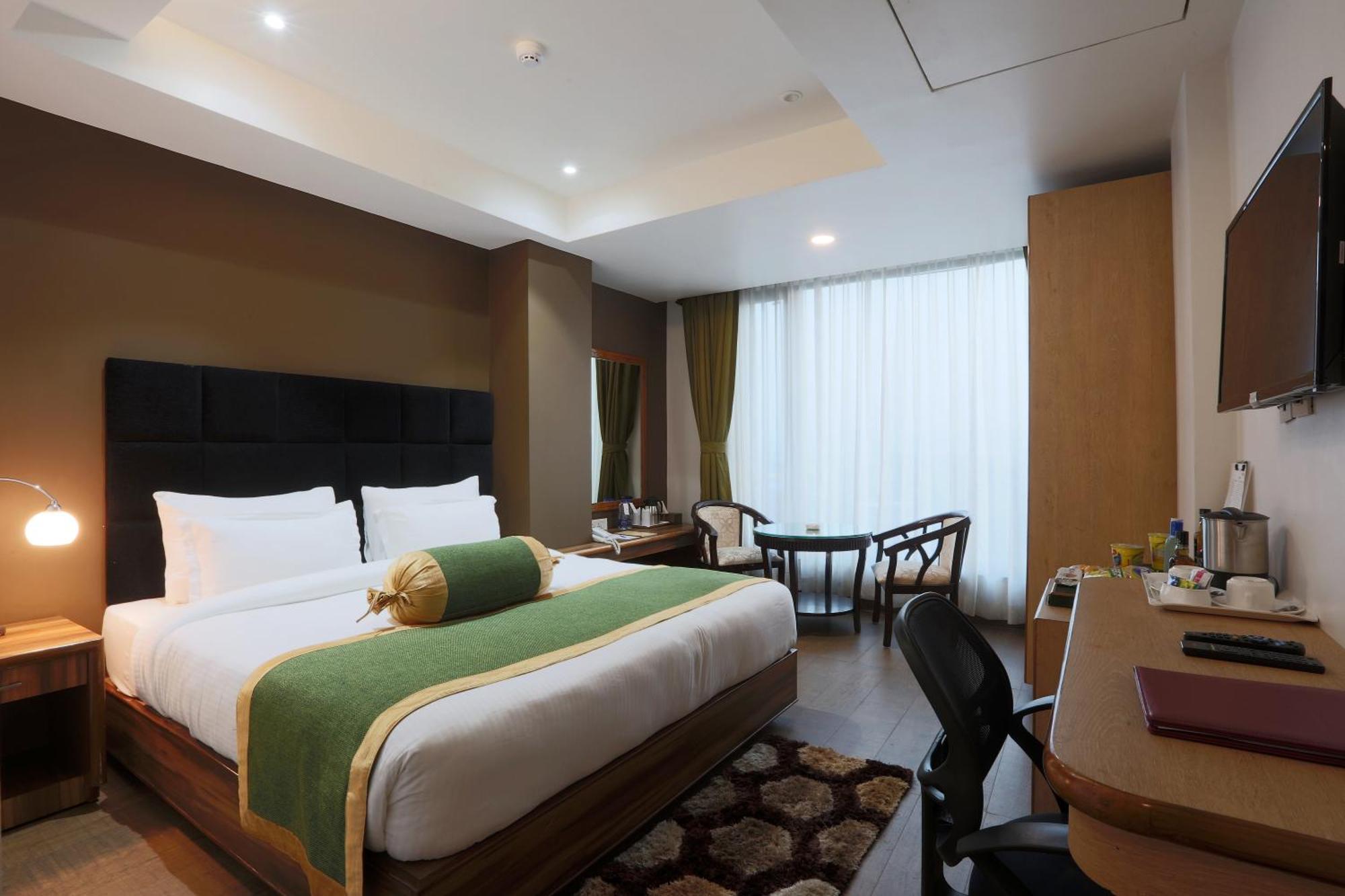 Hotel Prithvi Palace Igi Airport Delhi 新德里 外观 照片