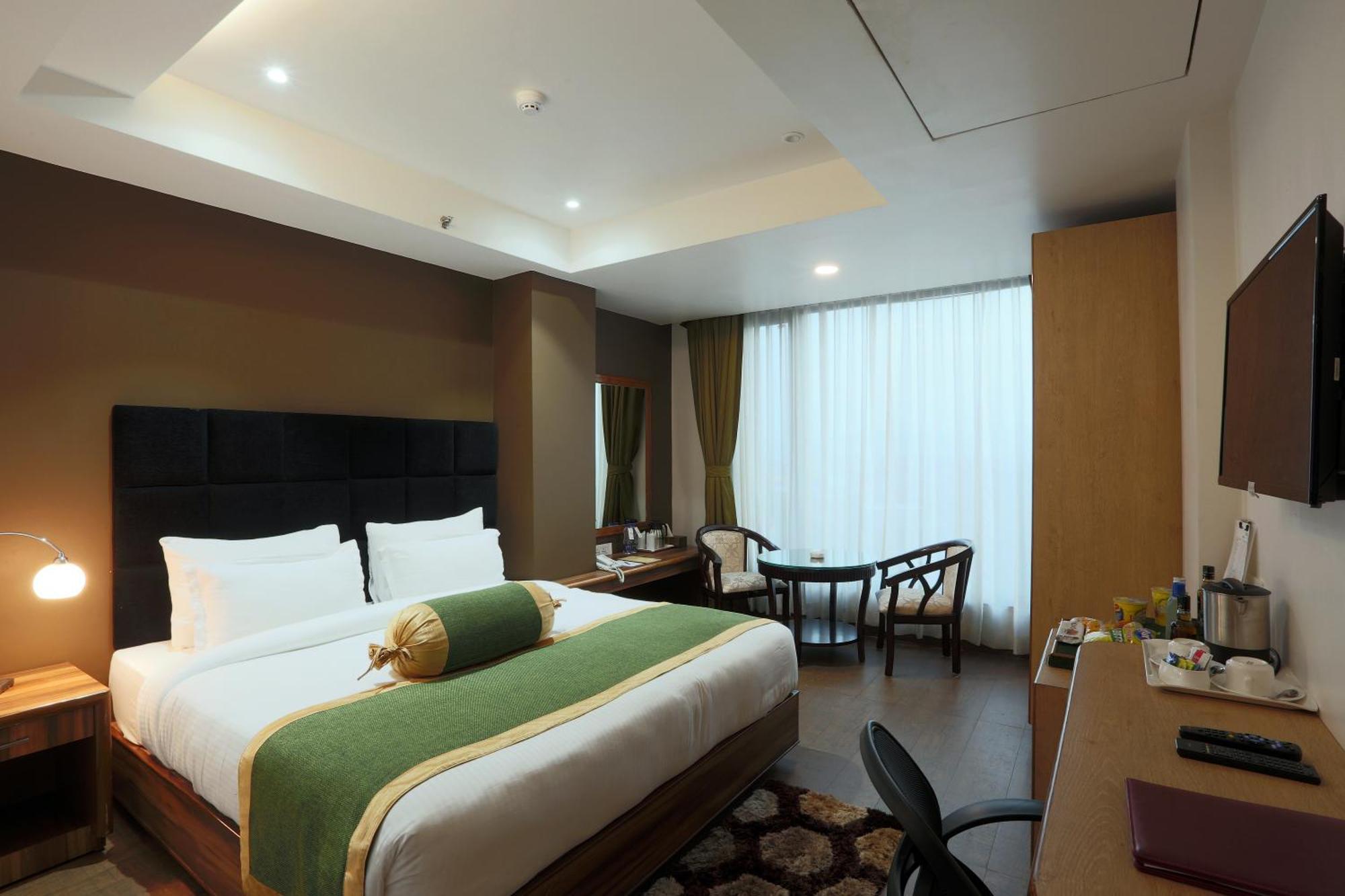 Hotel Prithvi Palace Igi Airport Delhi 新德里 外观 照片