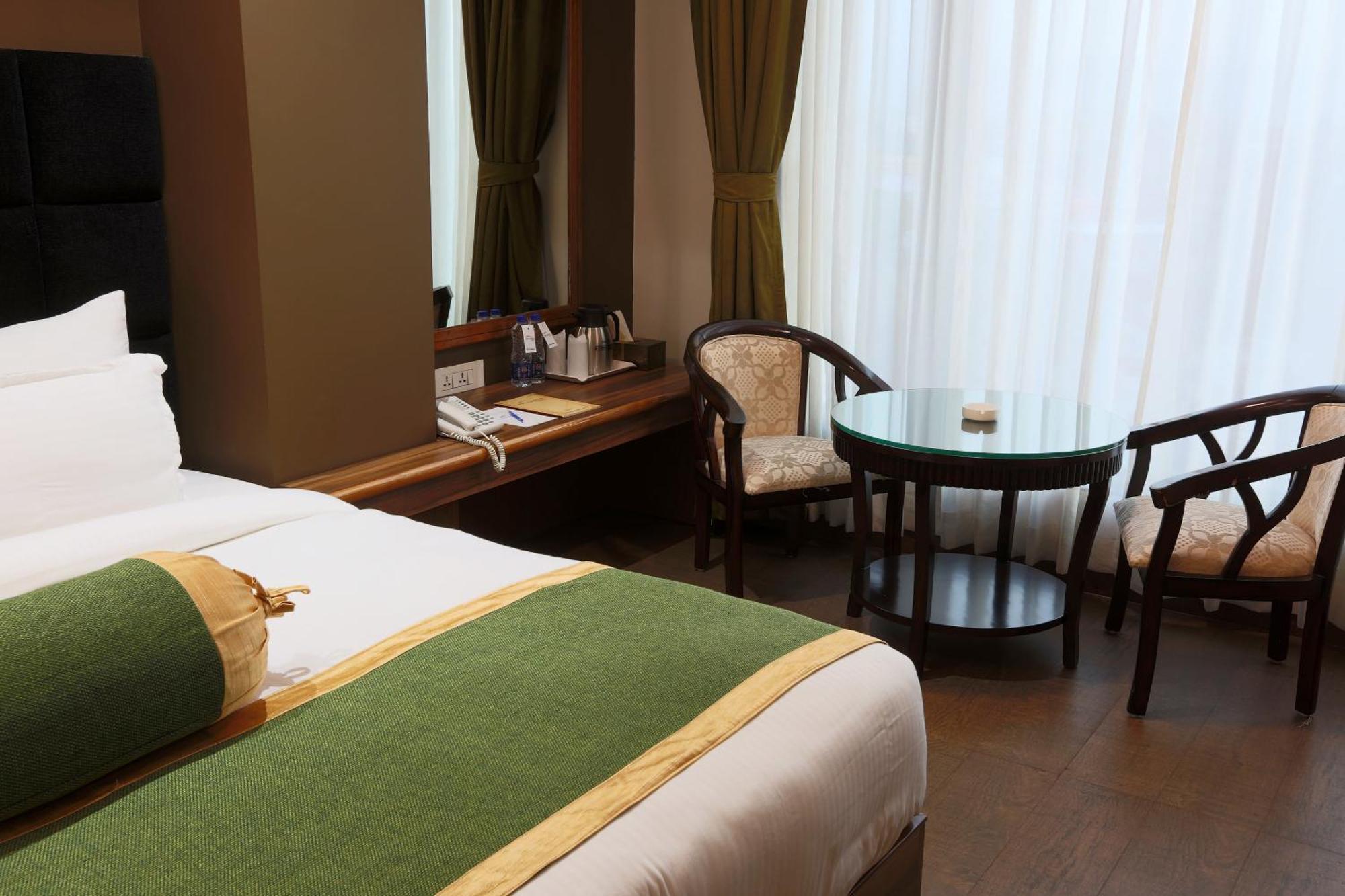Hotel Prithvi Palace Igi Airport Delhi 新德里 外观 照片