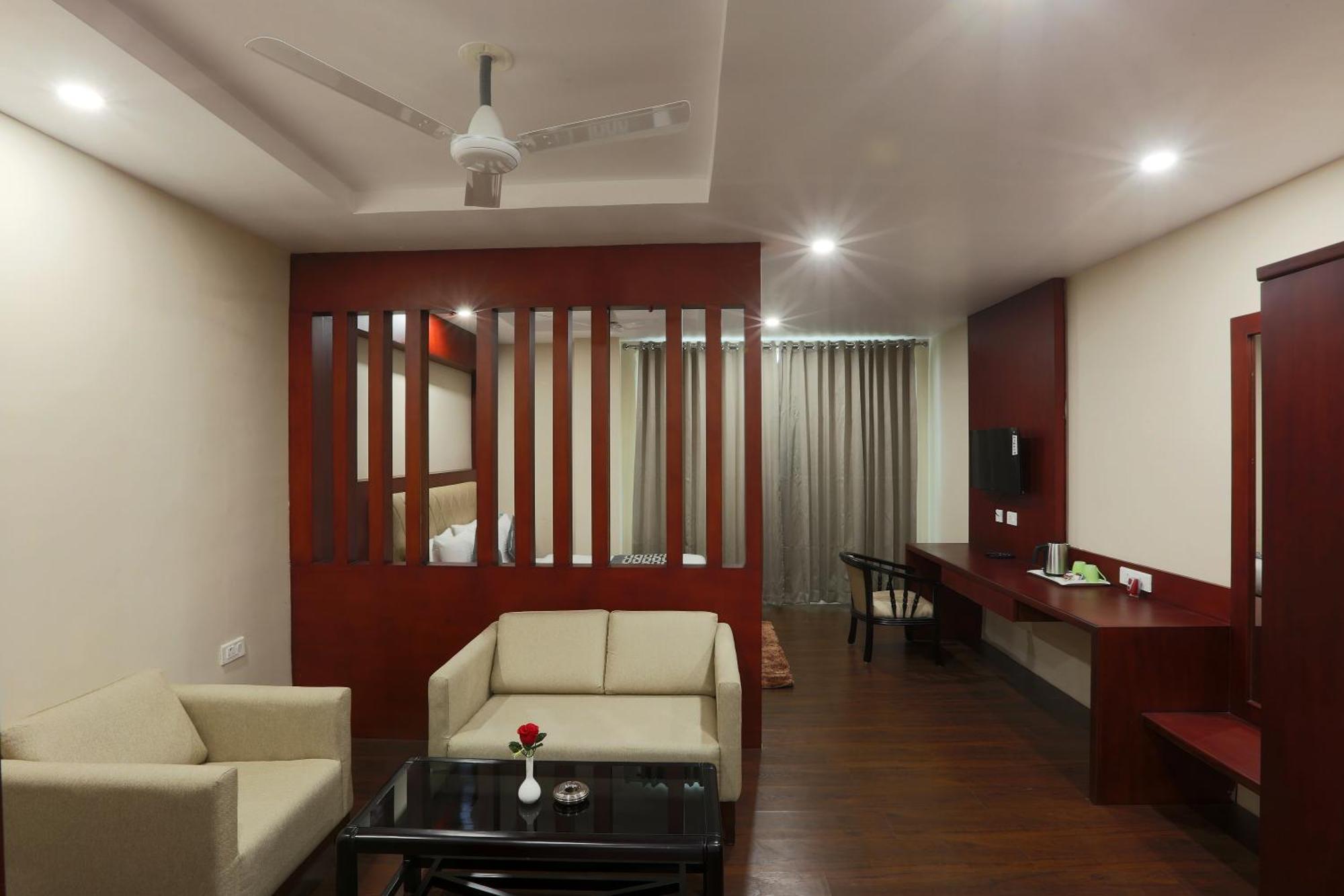 Hotel Prithvi Palace Igi Airport Delhi 新德里 外观 照片