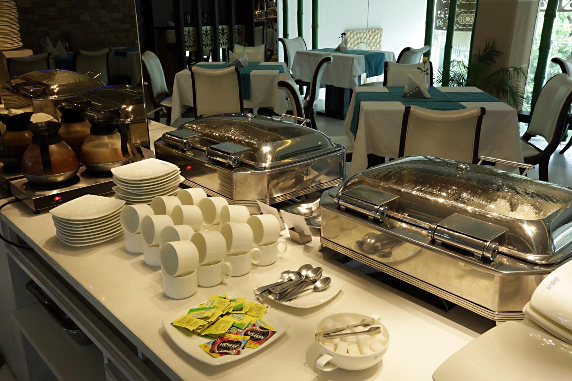 Hotel Prithvi Palace Igi Airport Delhi 新德里 外观 照片