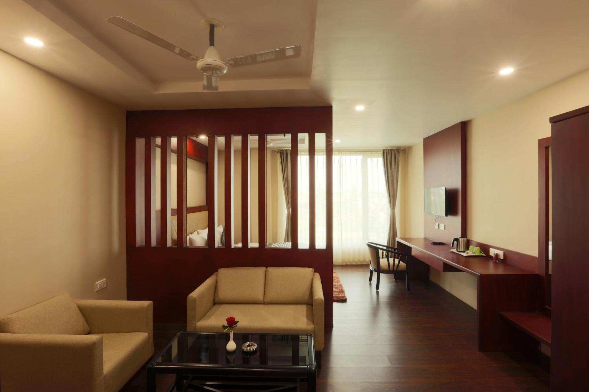 Hotel Prithvi Palace Igi Airport Delhi 新德里 外观 照片
